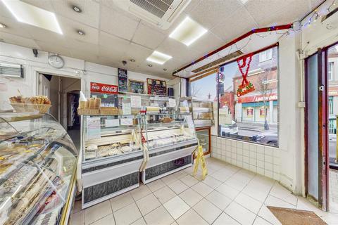 undefined, High Road, Willesden Green, London