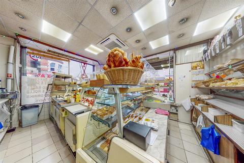 undefined, High Road, Willesden Green, London