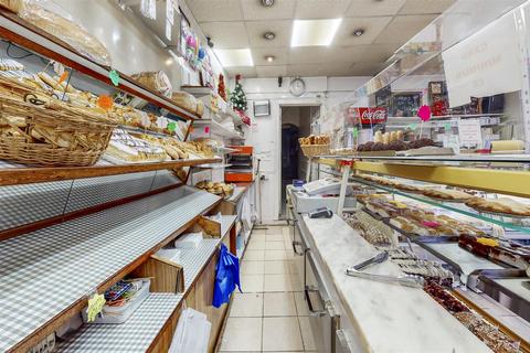 undefined, High Road, Willesden Green, London
