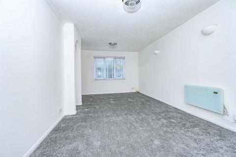 undefined, Tudor Close, Hatfield