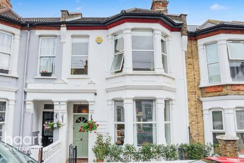3 bedroom terraced house for sale, Retreat Road, Westcliff-On-Sea