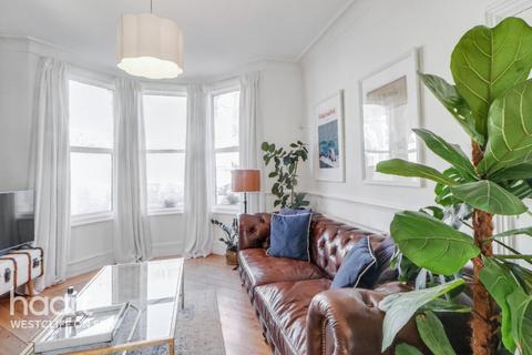 3 bedroom terraced house for sale, Retreat Road, Westcliff-On-Sea