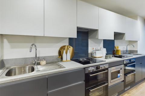 1 bedroom in a flat share to rent, St James Boulevard, Newcastle Upon Tyne NE4