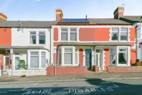 Everard Street, Barry