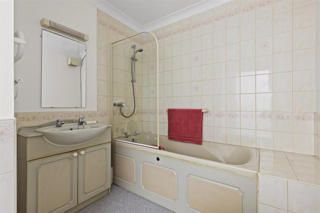 Bathroom.jpg