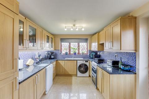 4 bedroom detached house for sale, Deer Park Drive, Nottingham NG5