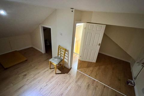 2 bedroom apartment to rent, Harrow, London HA2
