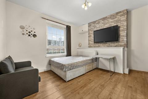 4 bedroom flat for sale, Kentwell Close, Turnham Road, London, SE4