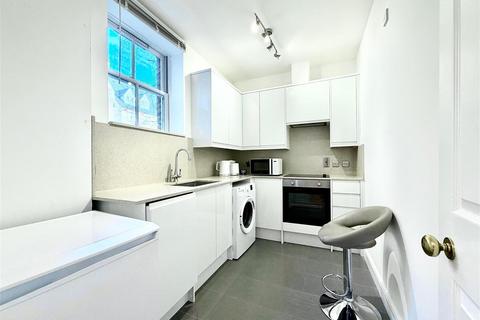 2 bedroom flat for sale, Keele Close, Watford WD24