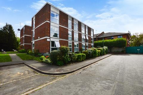 undefined, Fosse Way, West Byfleet, Surrey, KT14