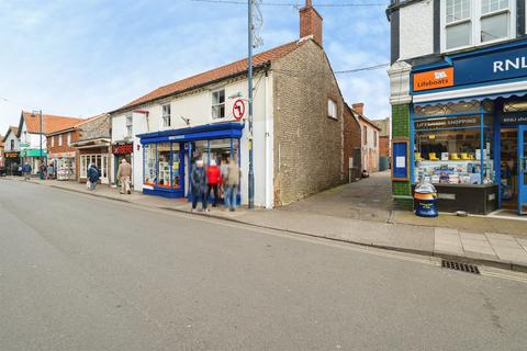 2 bedroom flat for sale, High Street, Sheringham