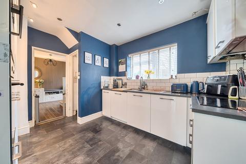 3 bedroom semi-detached house for sale, Glendale Drive, Guildford GU4