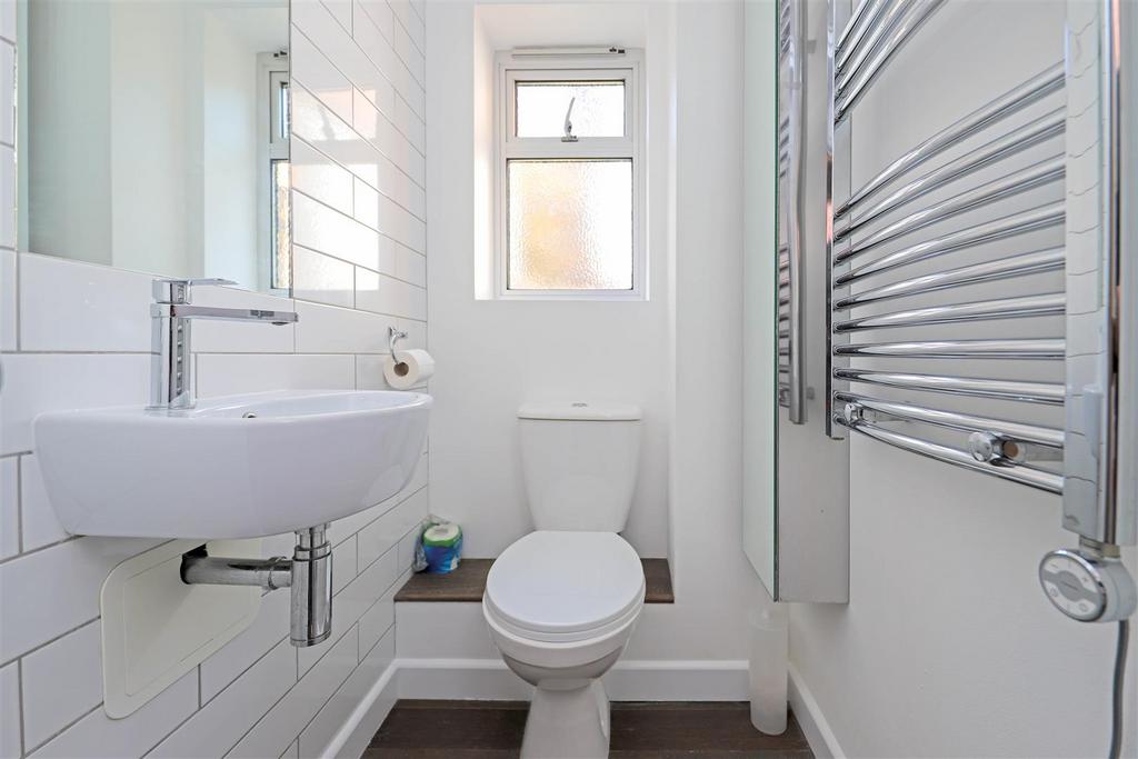 Nicholas james dorset house, toilet .jpg
