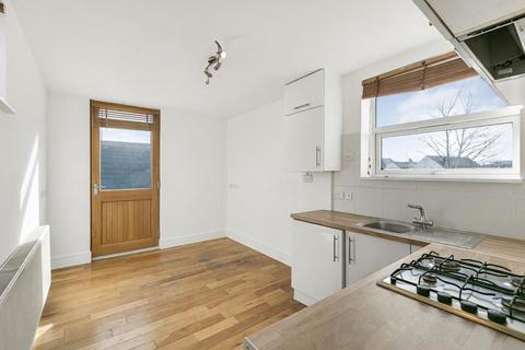 Studio to rent, 58 Coombe Road, Kingston Upon Thames KT2