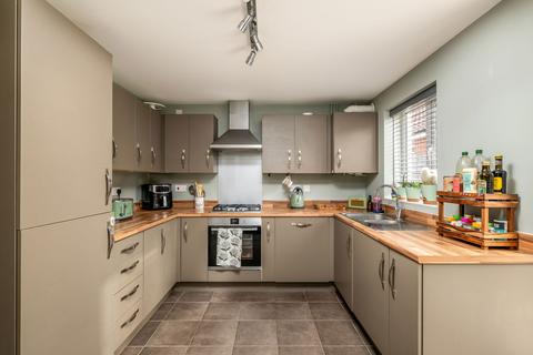 3 bedroom semi-detached house for sale, Meadowsweet Way, Hitchin SG5