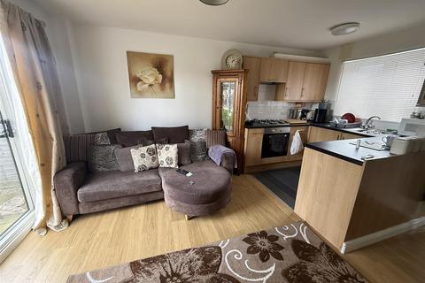 2 bedroom townhouse for sale, Trusley Close, Burton-On-Trent DE14