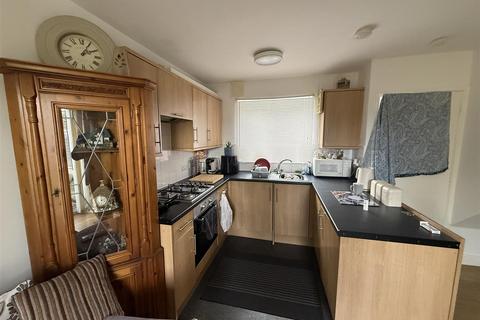2 bedroom townhouse for sale, Trusley Close, Burton-On-Trent DE14