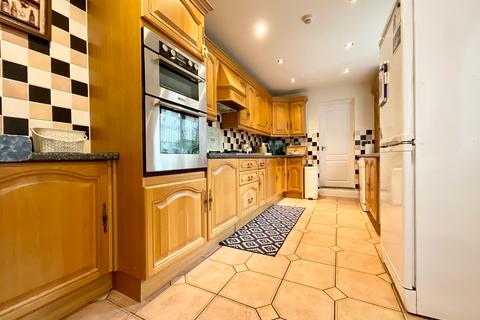 5 bedroom terraced house for sale, Langdale Road, Scarborough, YO12