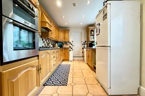 5 bedroom terraced house for sale, Langdale Road, Scarborough, YO12