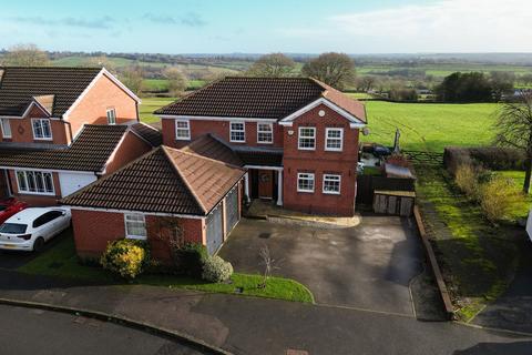 4 bedroom detached house for sale, Hillcrest Avenue, Alfreton DE55
