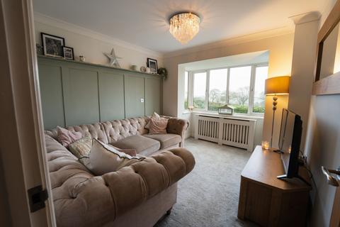 4 bedroom detached house for sale, Hillcrest Avenue, Alfreton DE55