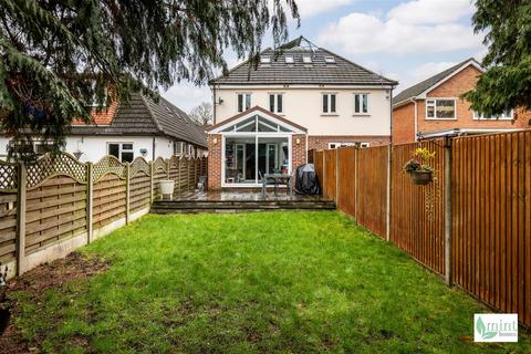 undefined, Kings Road, Addlestone KT15