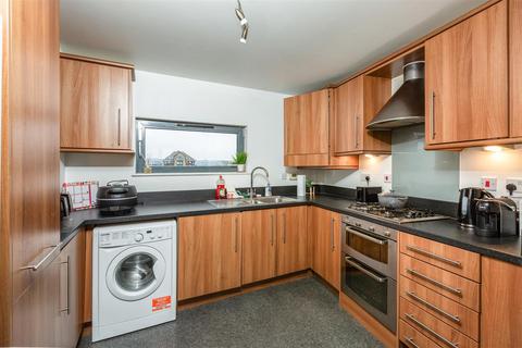 2 bedroom apartment for sale, St Stephens Court, Maritime Quarter,Marina, Swansea
