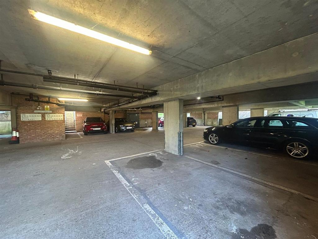 Lane End