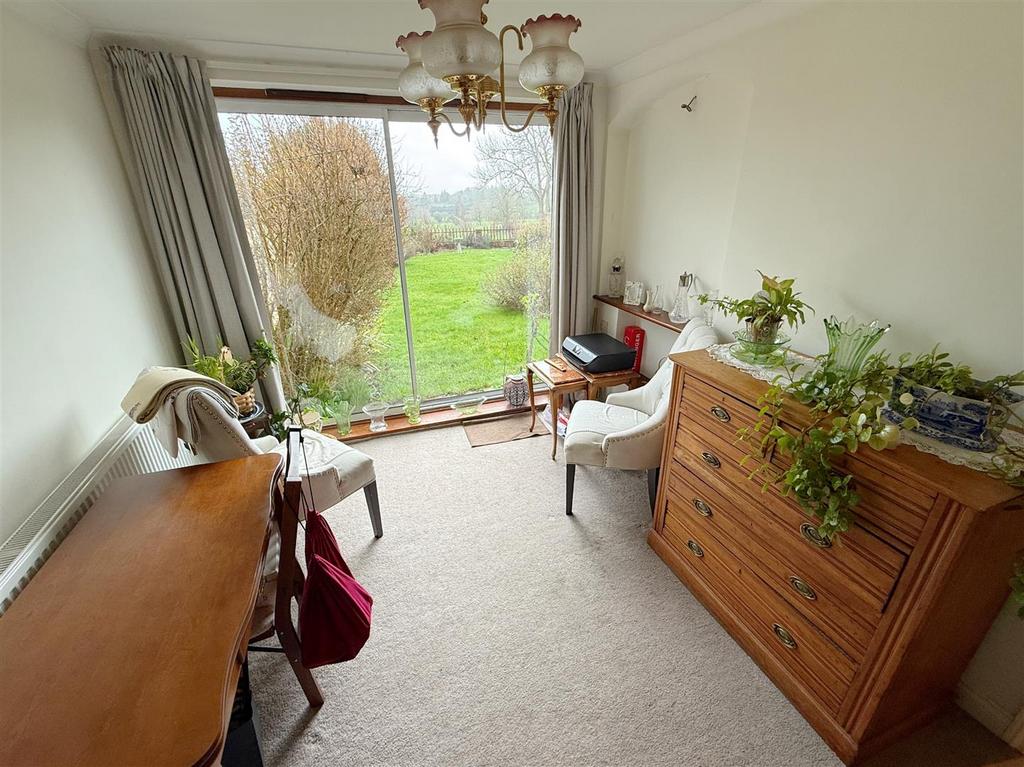 Snug / Dining Room