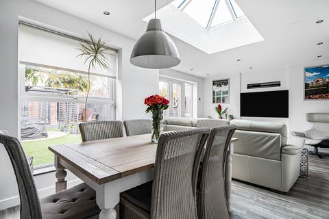 3 bedroom semi-detached house for sale, The Commons, Welwyn Garden City, AL7