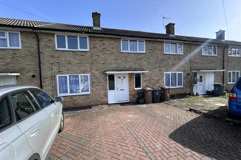 3 bedroom terraced house to rent, Wigram Way, Stevenage, SG2