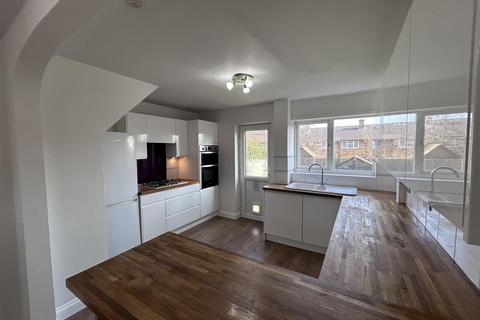 3 bedroom terraced house to rent, Wigram Way, Stevenage, SG2