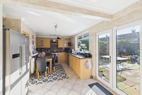 3 bedroom semi-detached house for sale, Wadebridge Grove, Hull,  HU9 5AZ