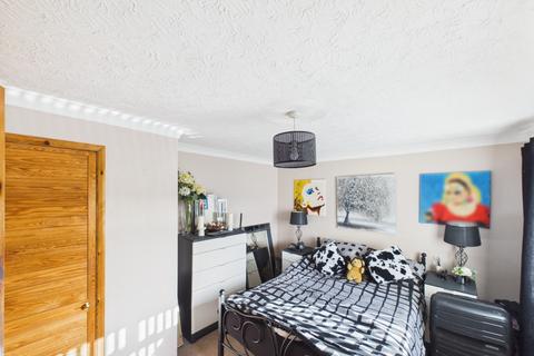 3 bedroom semi-detached house for sale, Wadebridge Grove, Hull,  HU9 5AZ