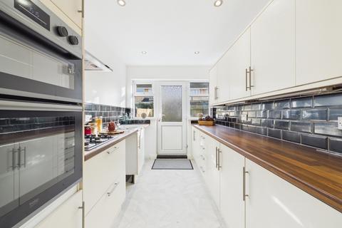 3 bedroom terraced house for sale, Park Avenue, Cottingham, East Riding of Yorkshire, HU16 5RJ