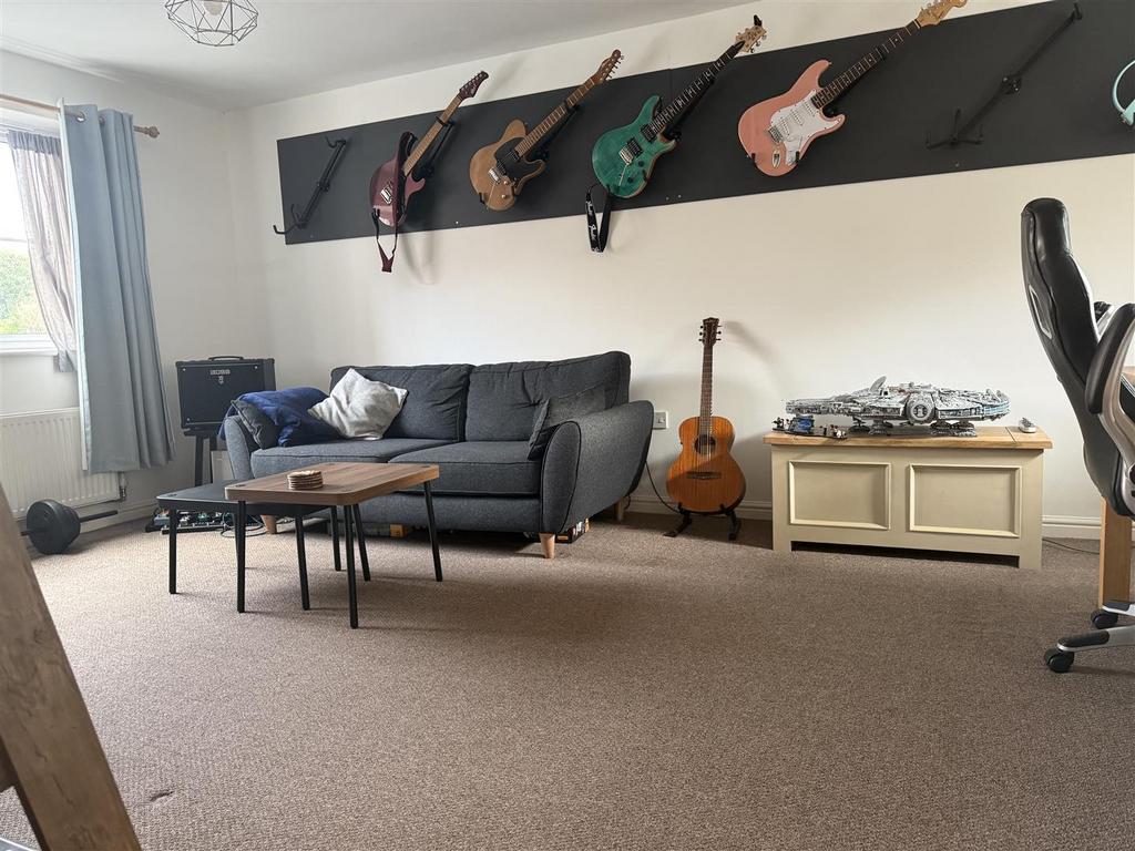 Lounge Dining Room