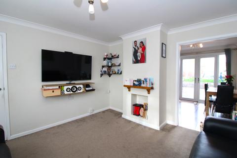 3 bedroom terraced house for sale, Raleigh Crescent, Stevenage SG2