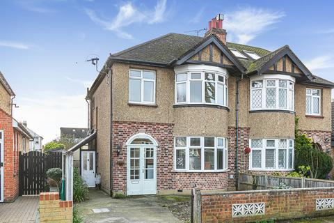 undefined, Avenue Road, Staines-upon-Thames, Surrey, TW18