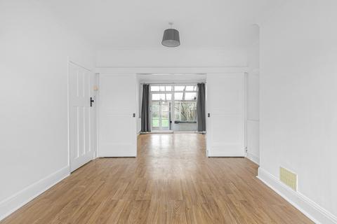 undefined, Avenue Road, Staines-upon-Thames, Surrey, TW18