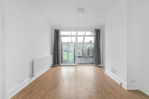 undefined, Avenue Road, Staines-upon-Thames, Surrey, TW18