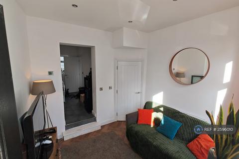 2 bedroom terraced house to rent, Easthorpe Street, Ruddington, Nottingham, NG11