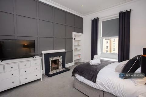undefined, Fitzroy Place, Glasgow, G3