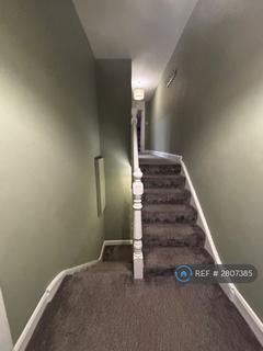 2 bedroom flat to rent, Duckett Road, London, N4