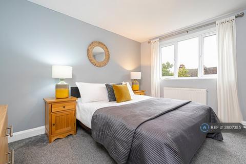 2 bedroom flat to rent, Duckett Road, London, N4