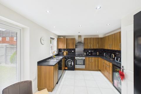 3 bedroom end of terrace house for sale, Ravensbury Park, Kingswood, Hull, East Riding of Yorkshire, HU7 3FR