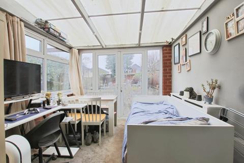 3 bedroom semi-detached house for sale, Hopkins Street, Hull, HU9 5XU