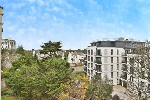 Apartment in Bournemouth - View 2