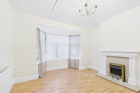 3 bedroom terraced house for sale, Sutherland Avenue, Hull, HU6 7UG