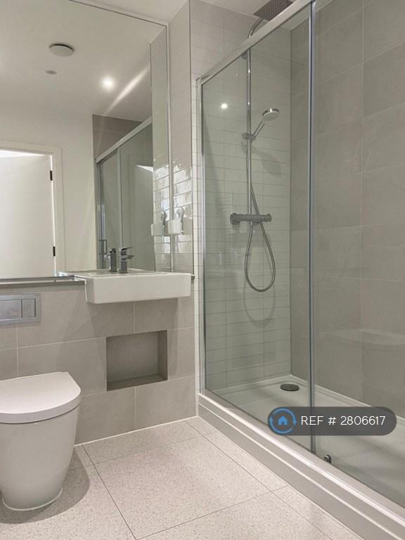 En-Suite Bathroom