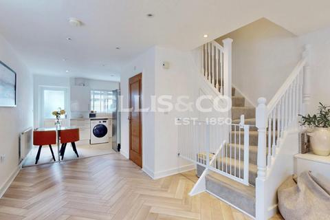 undefined, Locarno Road, Greenford, UB6
